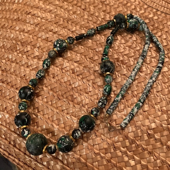 Vintage Necklace beads and brass - Picture 1 of 3